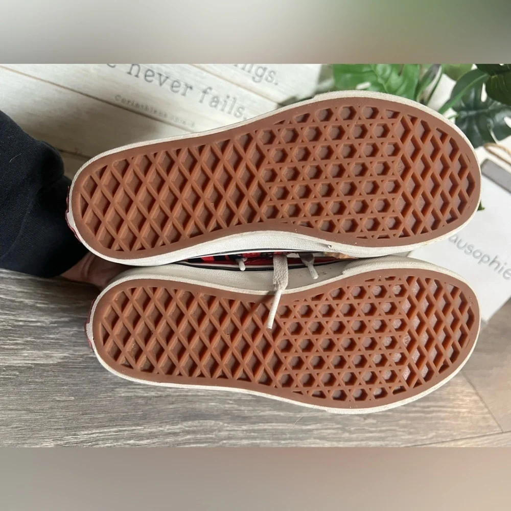 Vans bold sneakers